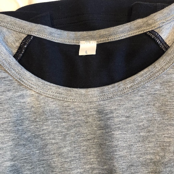 Men’s Lululemon T-Shirt - Picture 2 of 5